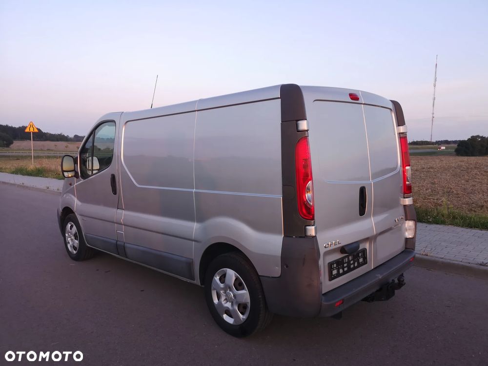 Opel VIVARO - 12