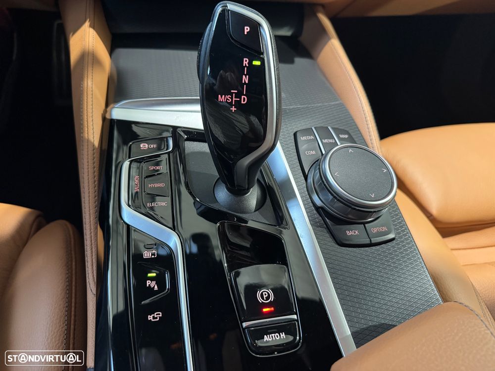 BMW 530 e Pack Desportivo M - 30