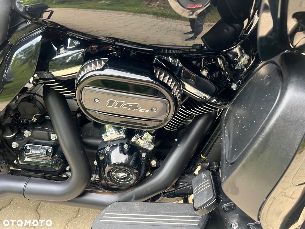 Harley-Davidson Touring Road Glide - 22