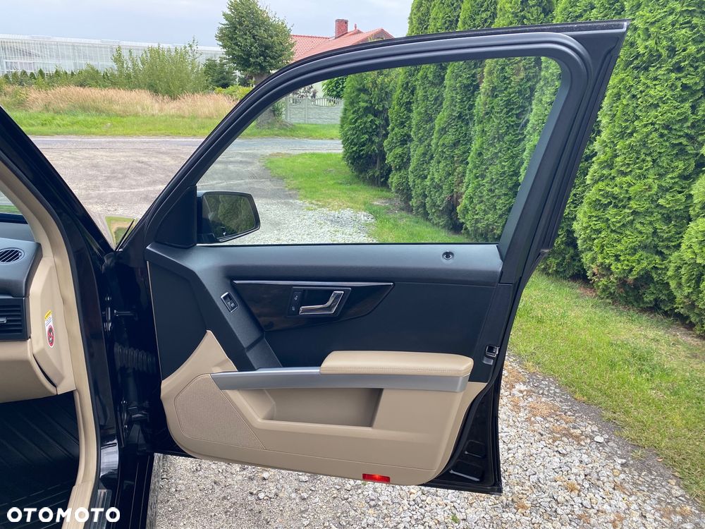 Mercedes-Benz GLK 250 CDI DPF 4Matic BlueEFFICIENCY 7G-TRONIC SPORT EDITION - 26