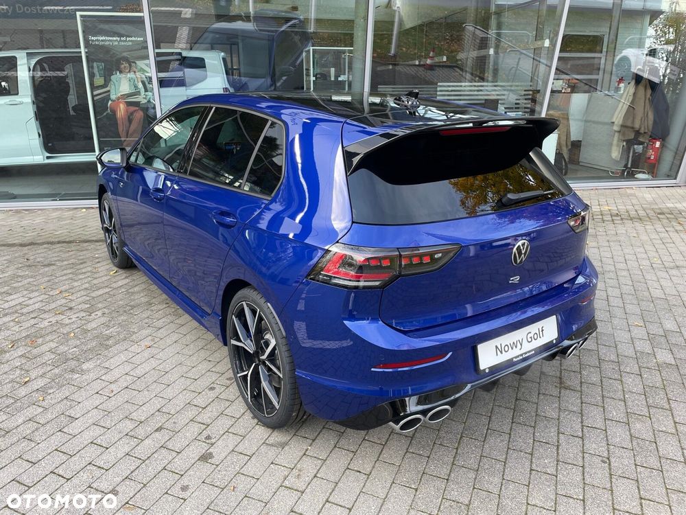 Volkswagen Golf - 6