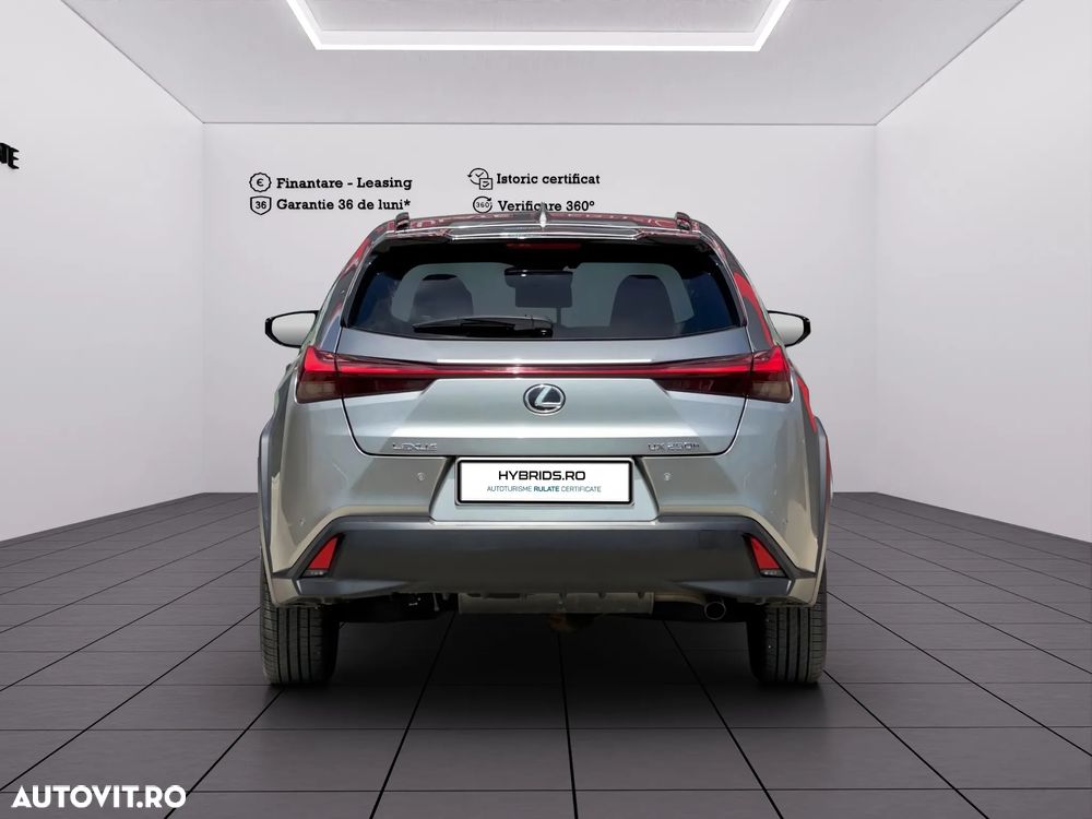 Lexus UX 250h (E-FOUR) Executive Line - 4