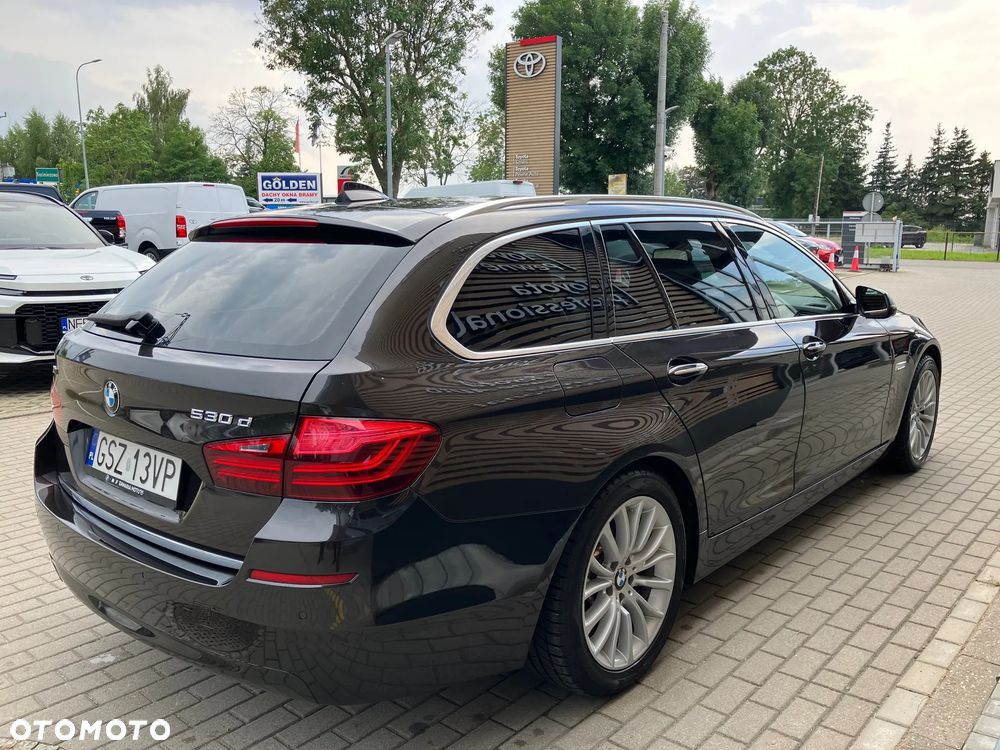 BMW Seria 5 530d xDrive Luxury Line - 14