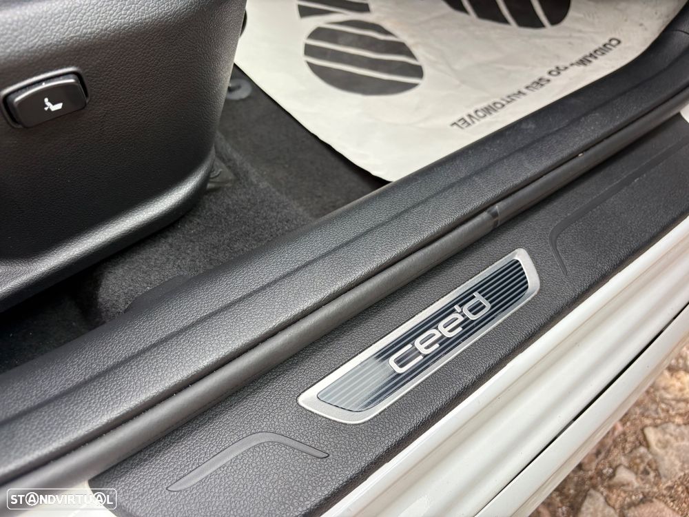 Kia Ceed 1.6 CRDi GT Line - 16
