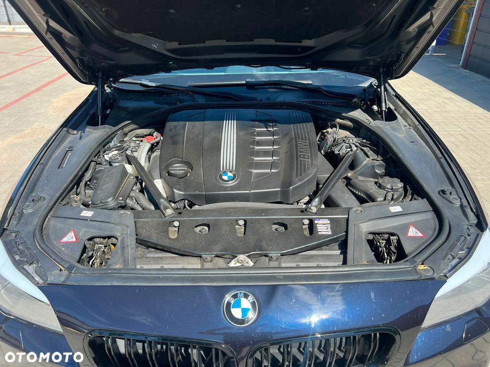 BMW Seria 5 525d - 10