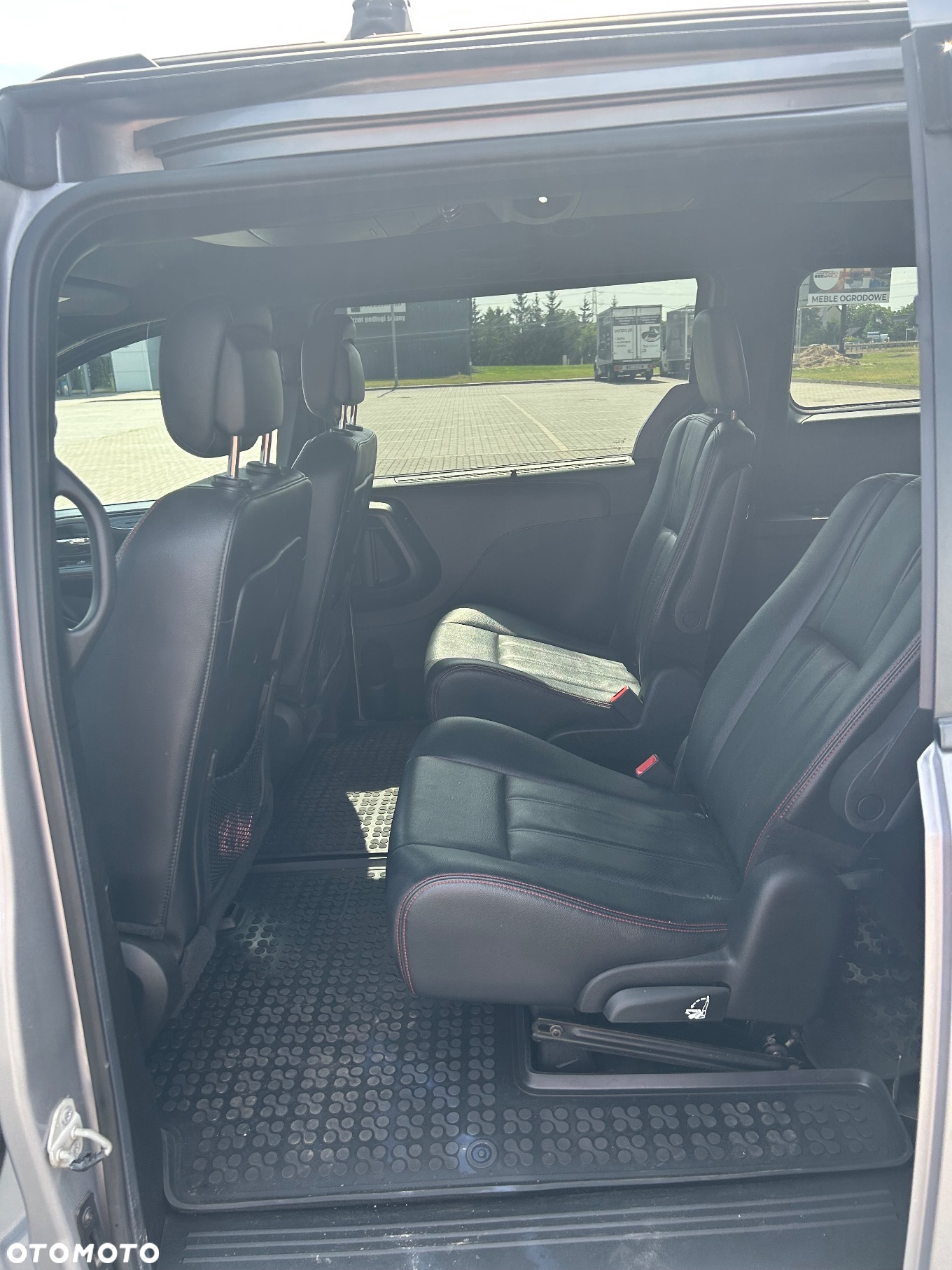 Dodge Grand Caravan - 15