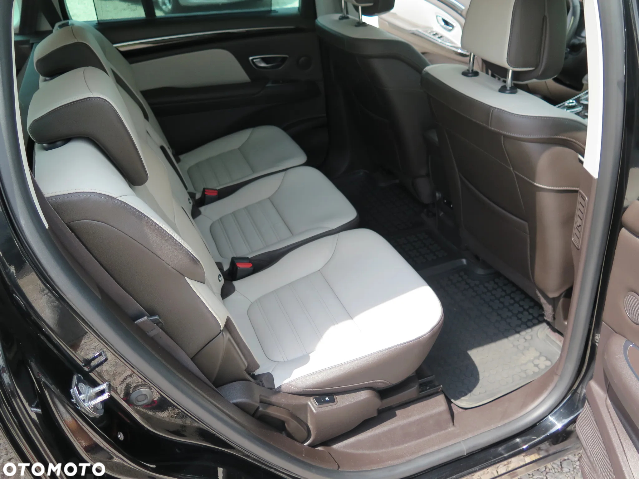 Renault Espace 1.8 TCe Energy Magnetic EDC 7os - 28