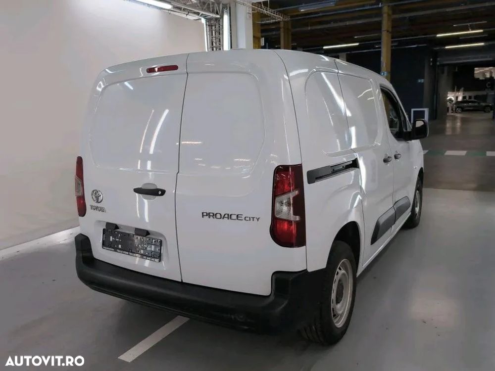 Toyota Proace - 9