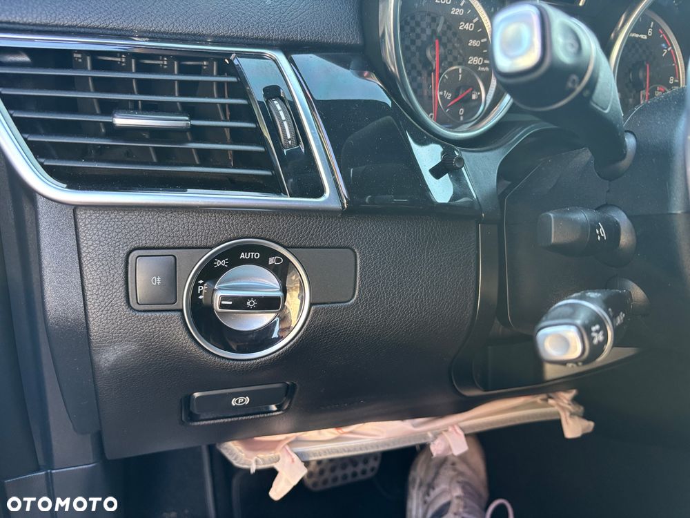 Mercedes-Benz GLE - 29