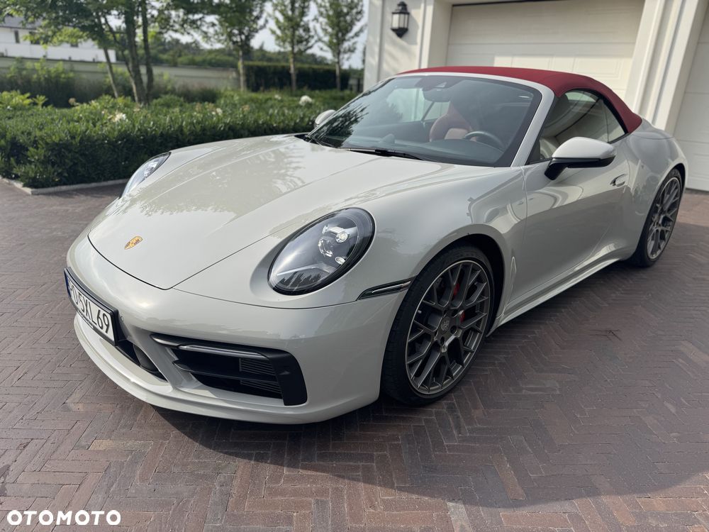 Porsche 911 Carrera 4S - 12