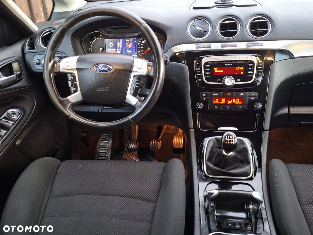 Ford S-Max - 23