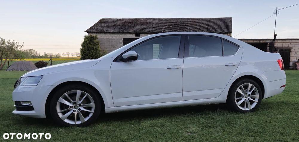 Skoda Octavia 2.0 TDI 4x4 Sportline DSG - 3