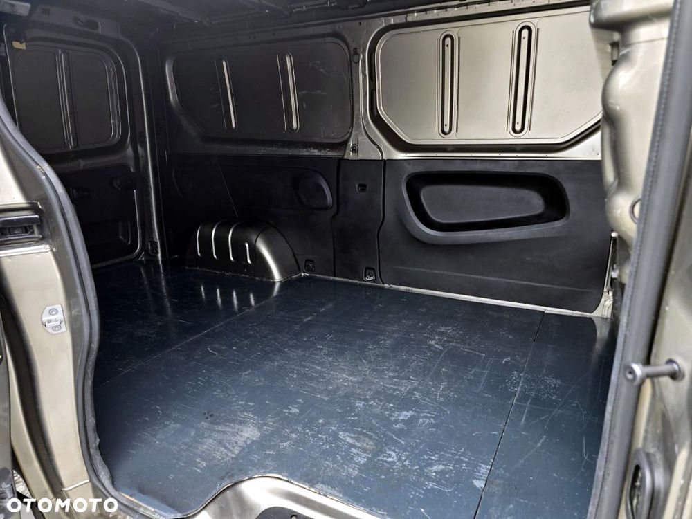 Renault Trafic - 26