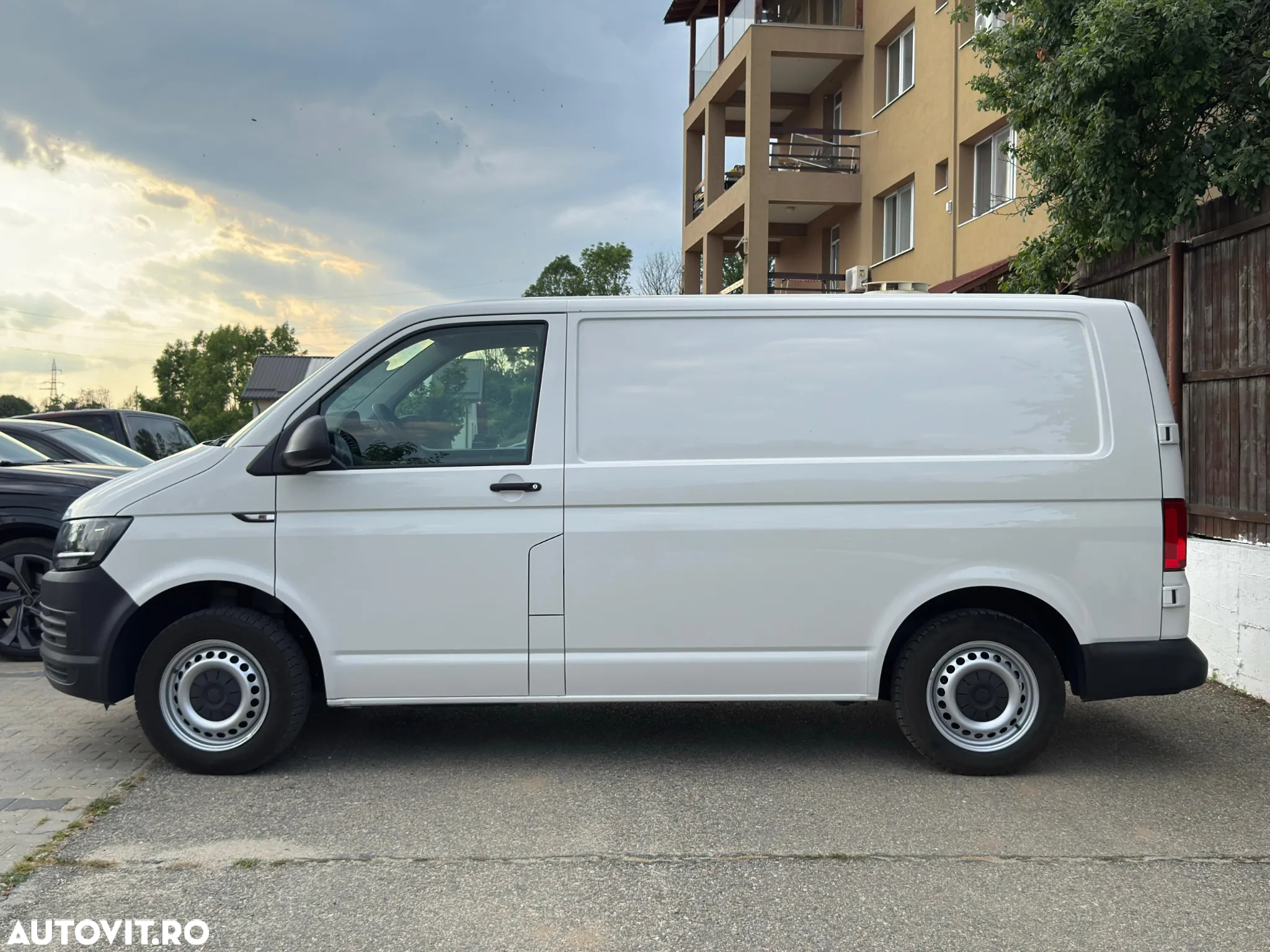 Volkswagen TRANSPORTER T6 - 6