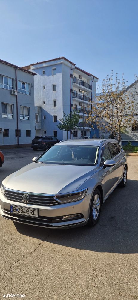 Volkswagen Passat - 2