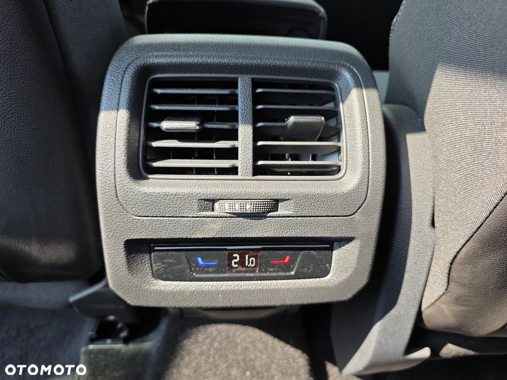 Volkswagen Touran 1.5 TSI EVO Comfortline Plus DSG - 24