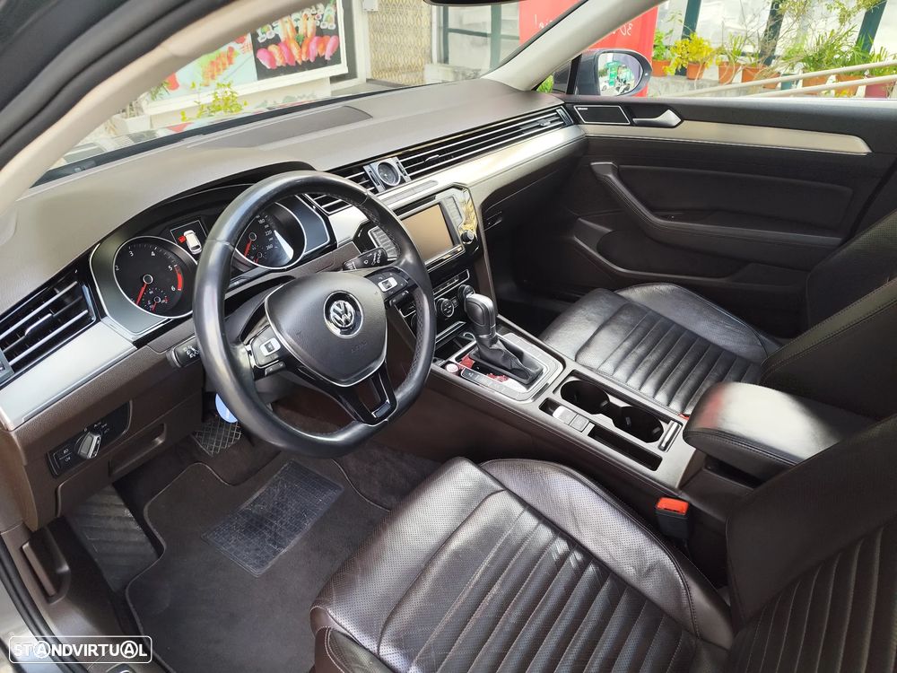 VW Passat Variant 2.0 TDI Highline DSG - 3