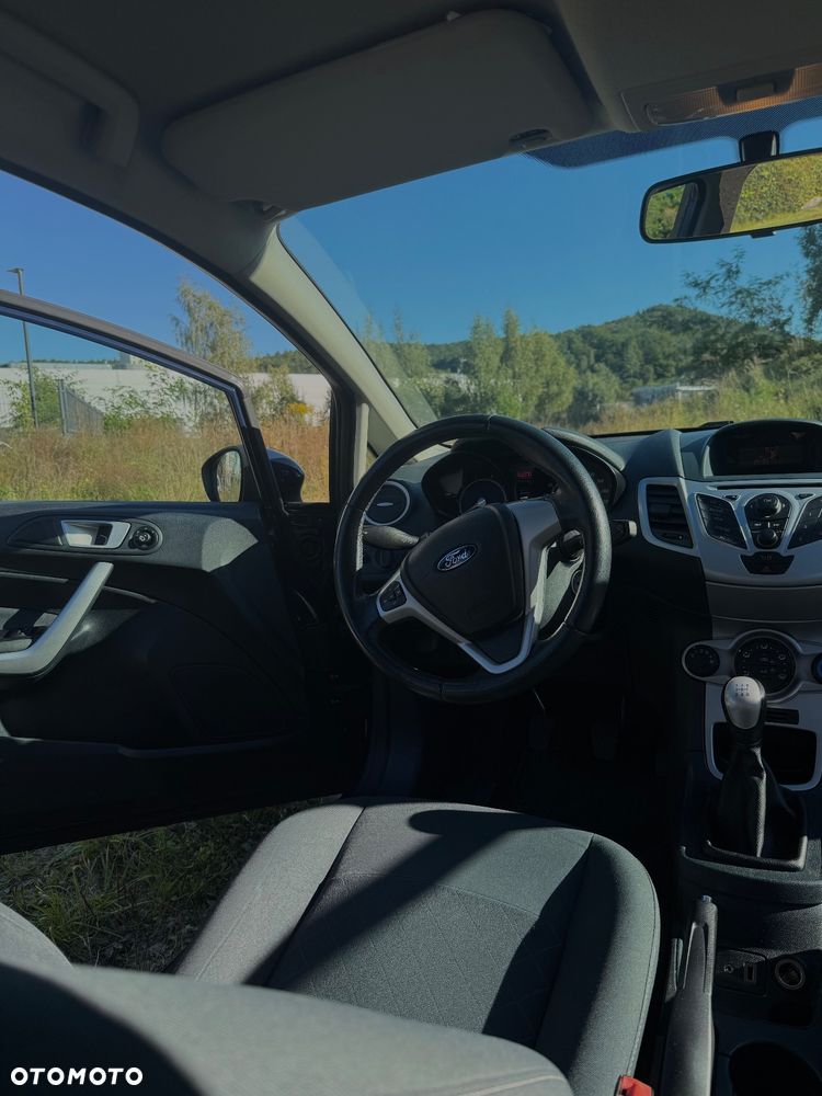 Ford Fiesta - 11