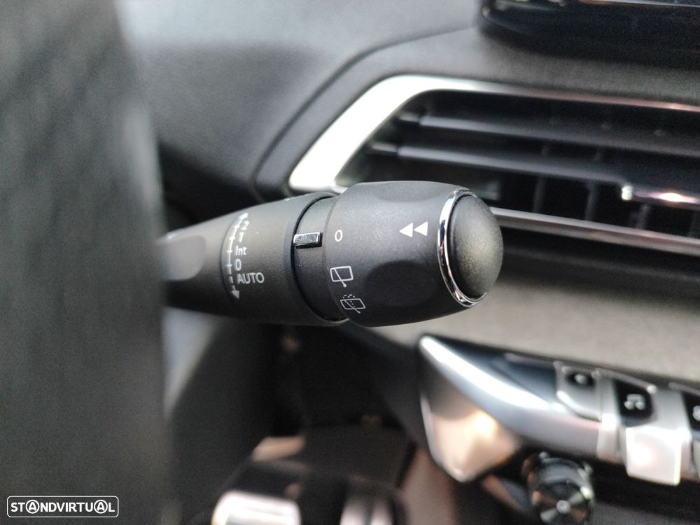 Peugeot 3008 1.6 Hybrid GT e-EAT8 - 19