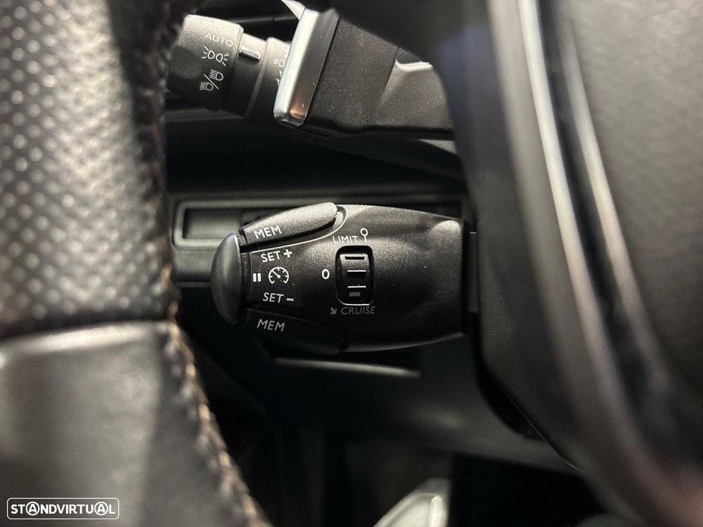 Peugeot 3008 1.6 BlueHDi GT Line EAT6 - 22