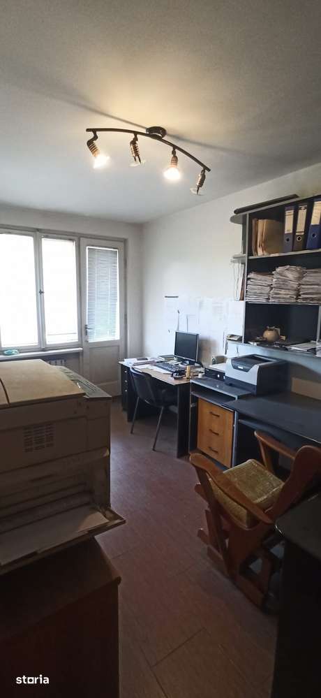 apartament 3 camere , etaj 1, langa tribunal — fotografia 3