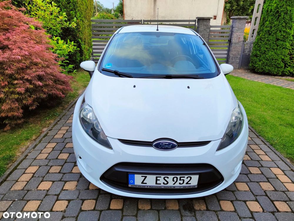 Ford Fiesta 1.25 Ambiente - 2