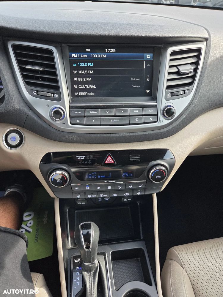 Hyundai Tucson 2.0 CRDI 4WD Automatik Style - 10