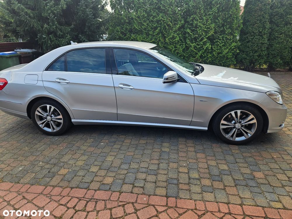 Mercedes-Benz Klasa E 350 4Matic BlueEFFICIENCY 7G-TRONIC - 6