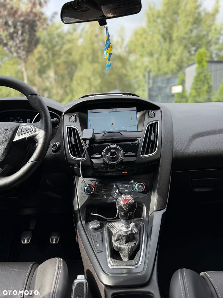 Ford Focus 2.0 EcoBoost ST mit Leder-Exclusiv-Paket - 29