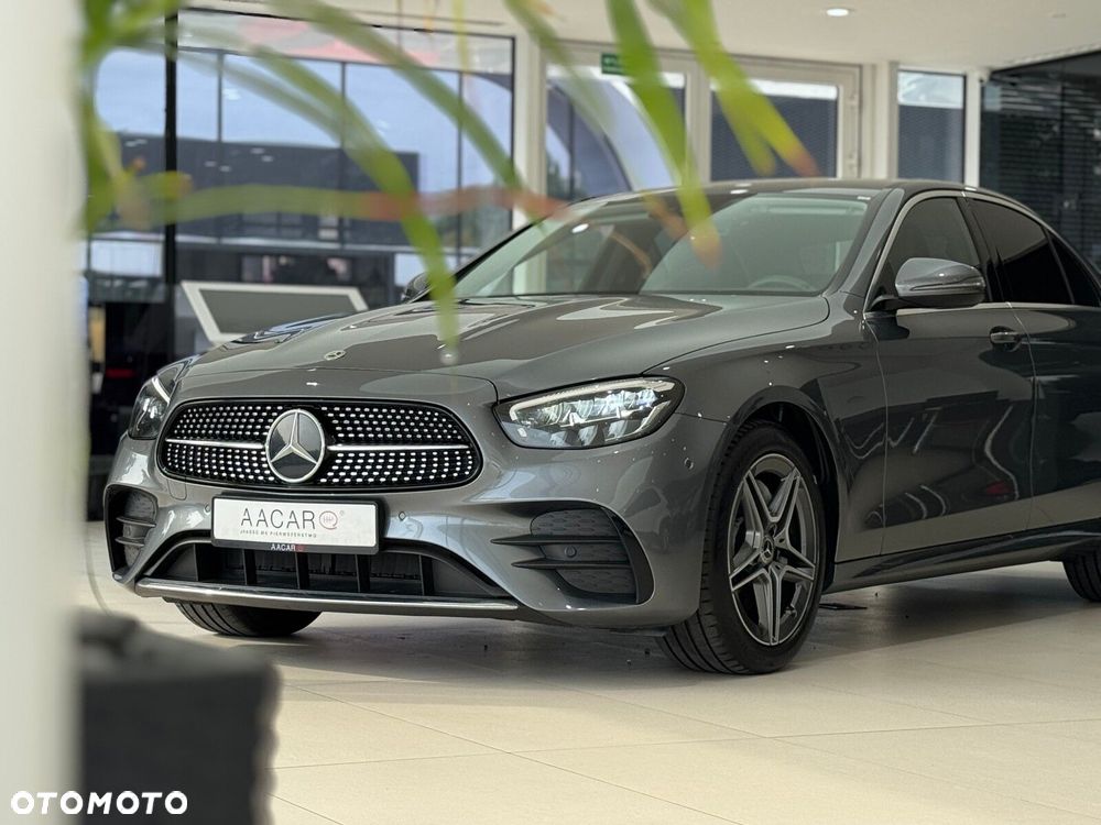 Mercedes-Benz Klasa E 220 d 4-Matic AMG/Avantgarde - 38