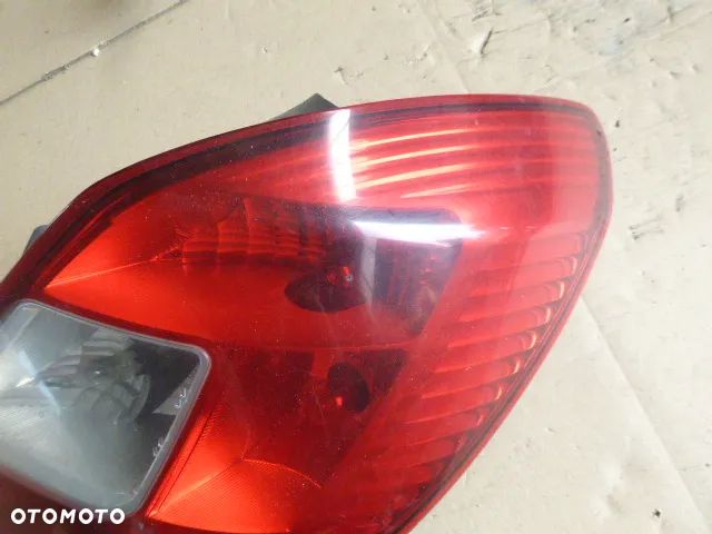 LAMPA PRAWY TYŁ PRAWA TYLNA OPEL CORSA D - 3