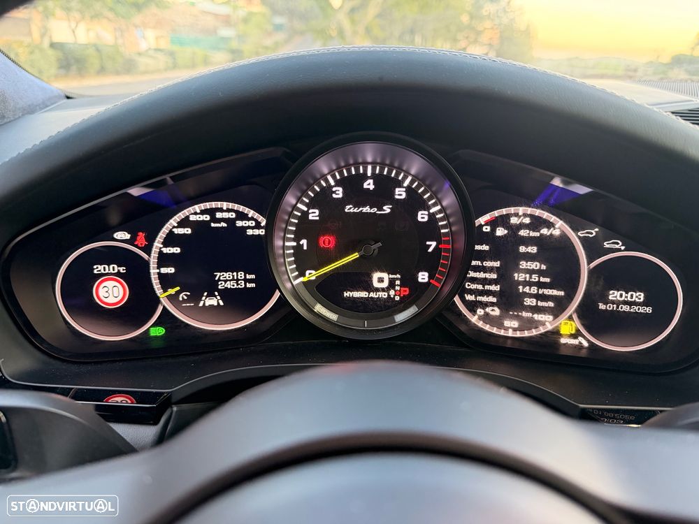 Porsche Cayenne Coupé Turbo S E-Hybrid - 23