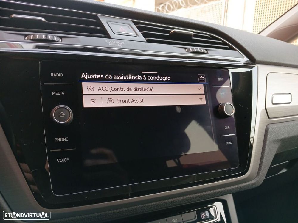 VW Touran 2.0 TDI Confortline - 19