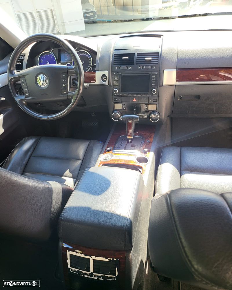 VW Touareg 3.2 V6 Auto - 10