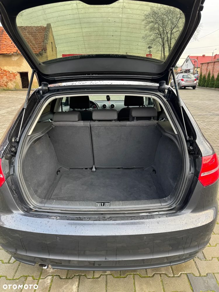 Audi A3 Sportback 2.0 TDI Ambiente - 10