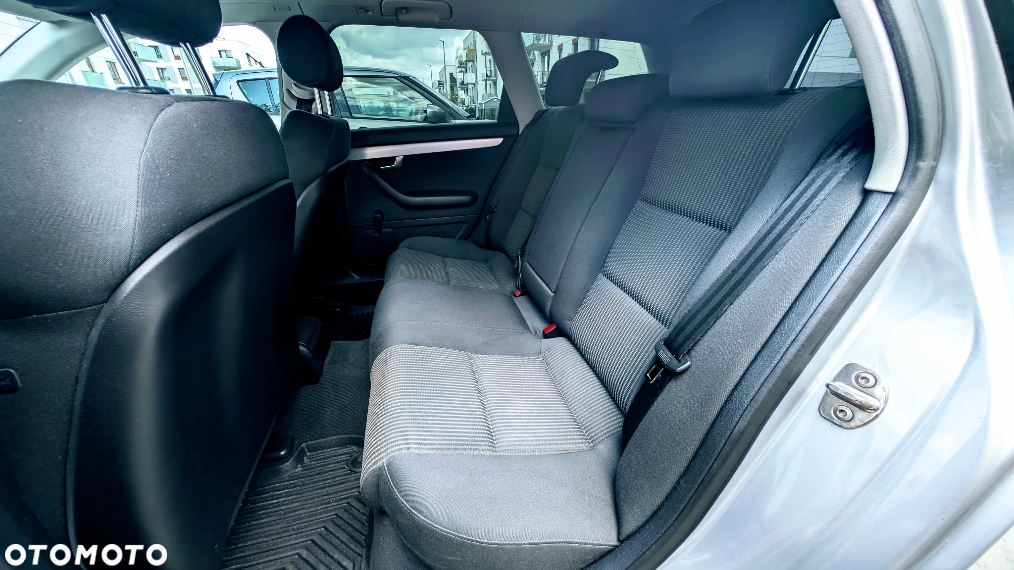 Audi A4 Avant 1.8T - 10