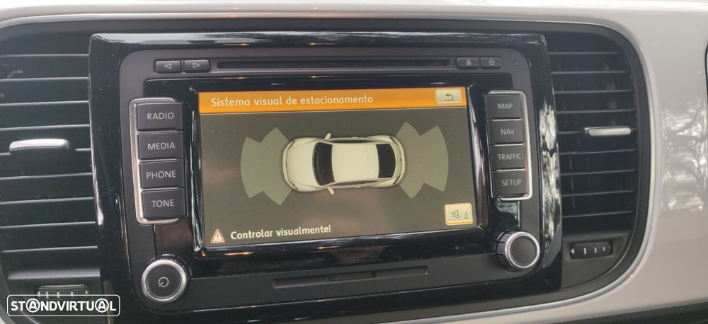 VW New Beetle 2.0 TSI Sport DSG - 36