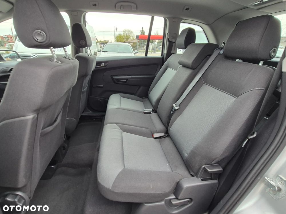 Opel Zafira 1.8 Innovation - 27