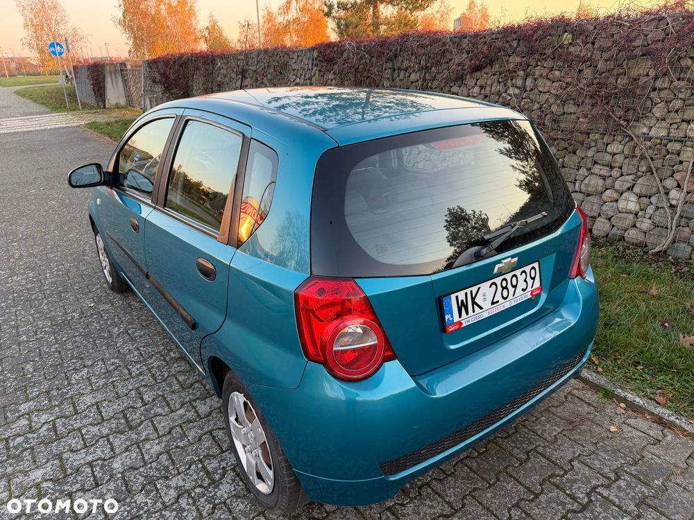 Chevrolet Aveo 1.2 16V Base - 10