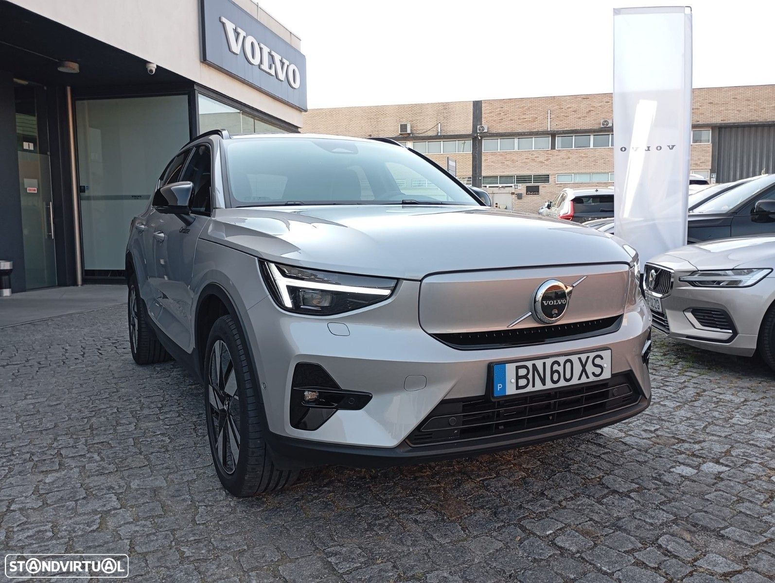 Volvo EX40 82 kWh Single Motor Extended Range Plus - 19
