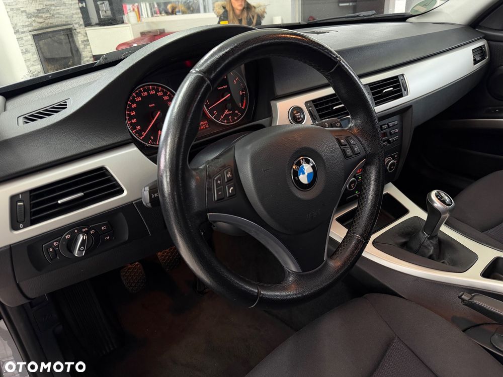 BMW Seria 3 - 19
