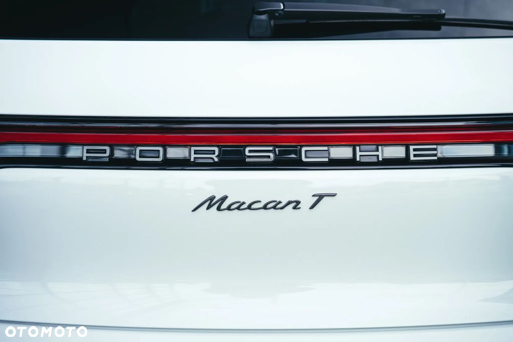 Porsche Macan T - 11