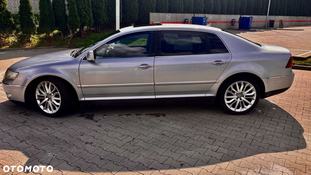 Volkswagen Phaeton - 2