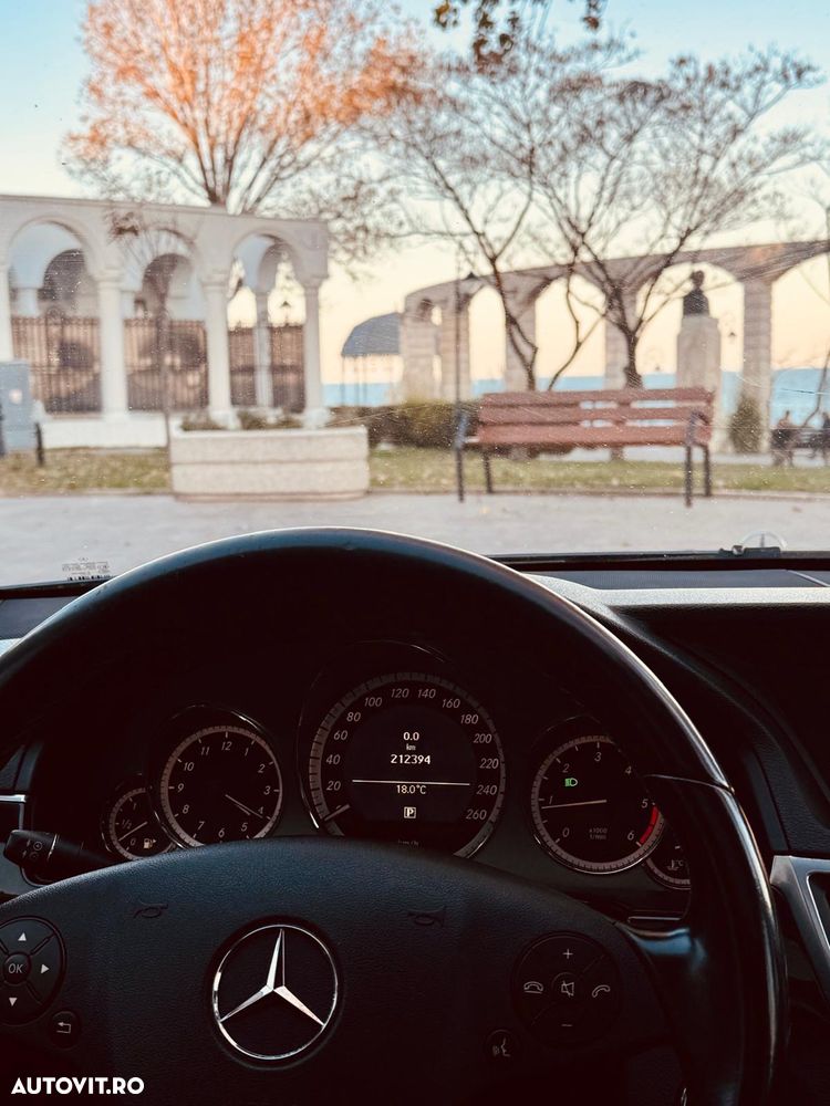 Mercedes-Benz E 200 CDI BlueEfficiency - 17