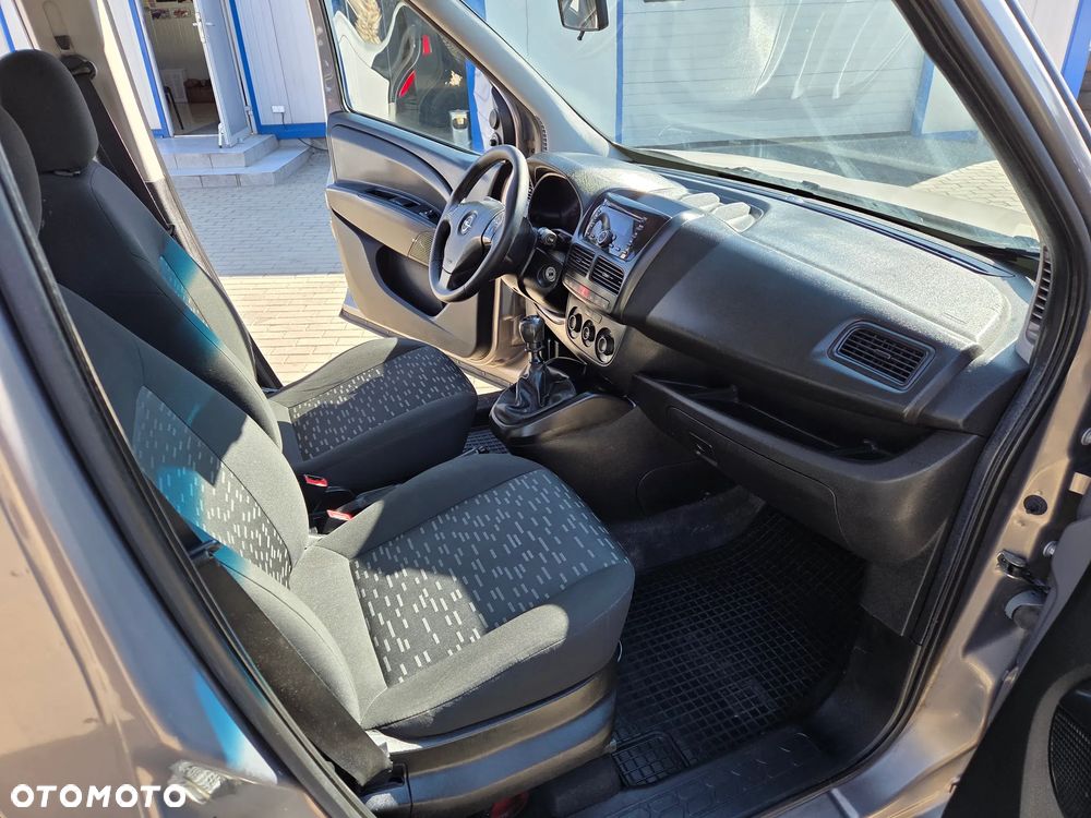 Opel Combo 1.6 CDTI Enjoy - 24