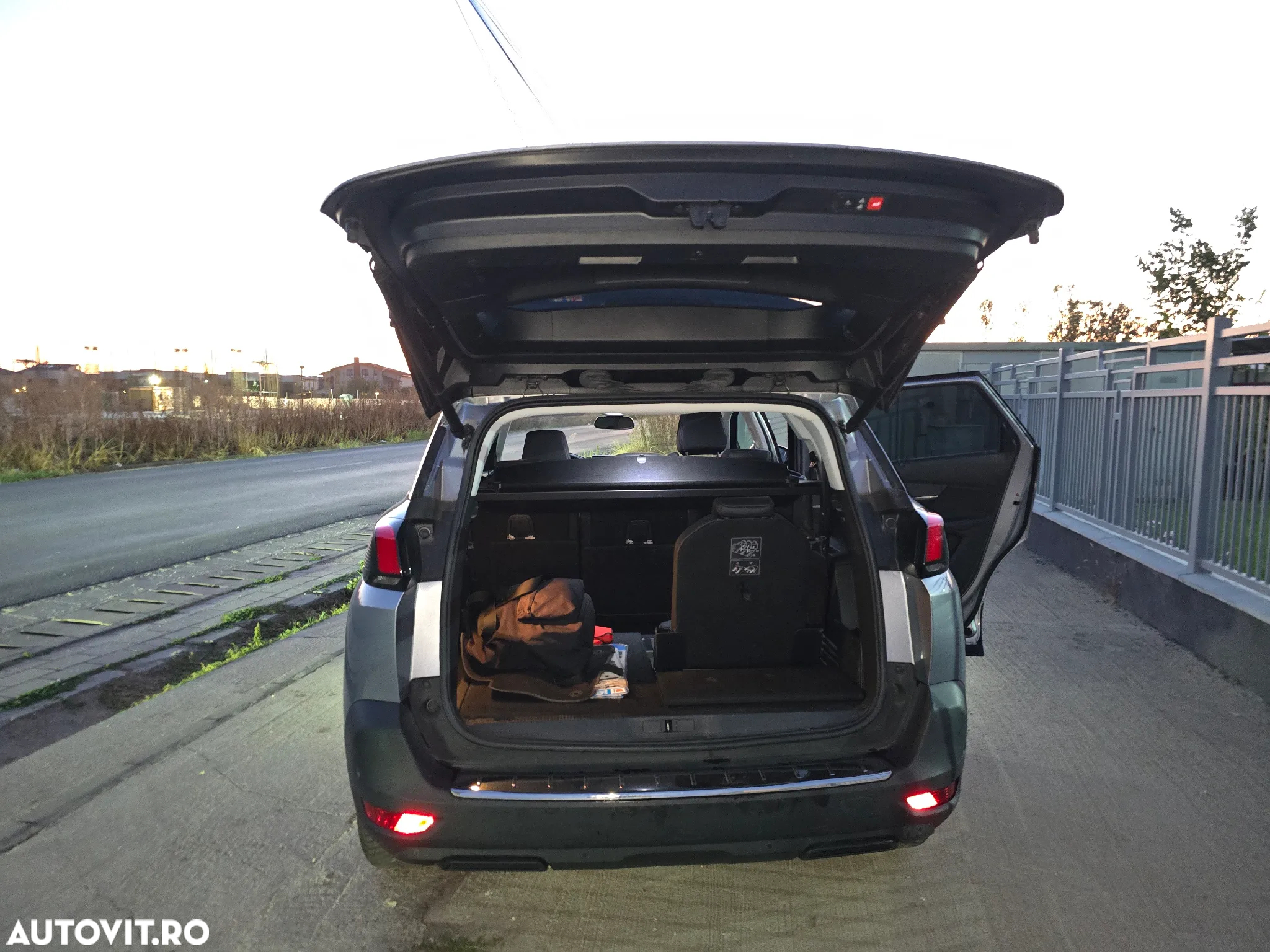 Peugeot 5008 1.2 Puretech Allure Aut. - 9