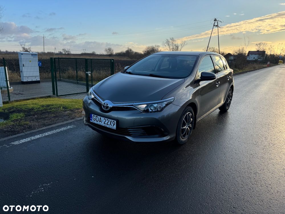 Toyota Auris 1.33 VVT-i Comfort - 1