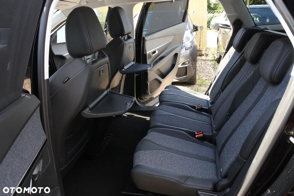 Peugeot 5008 PureTech 130 EAT8 Stop & Start Allure Pack - 9