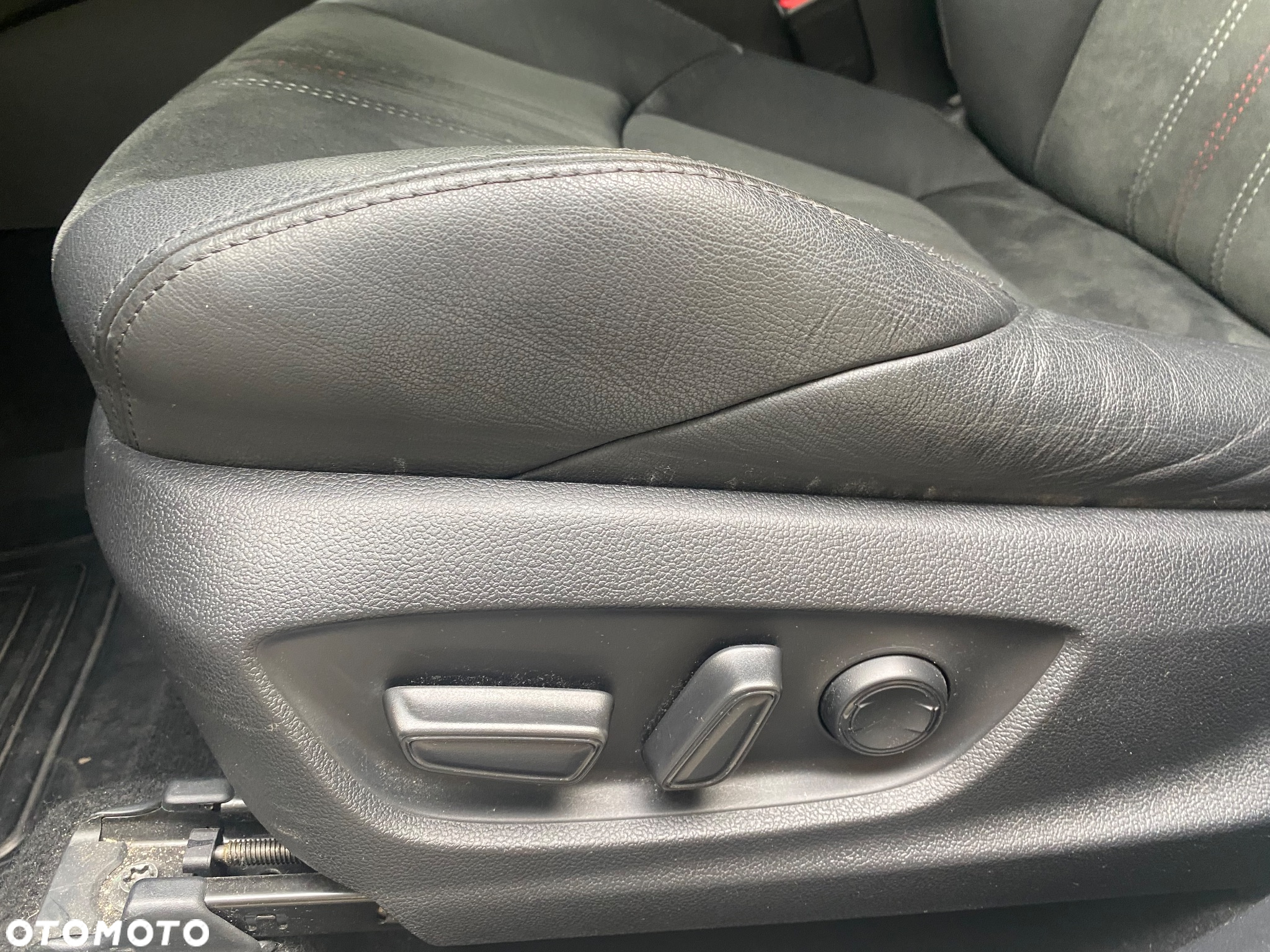 Toyota C-HR 2.0 Hybrid GR Sport - 13