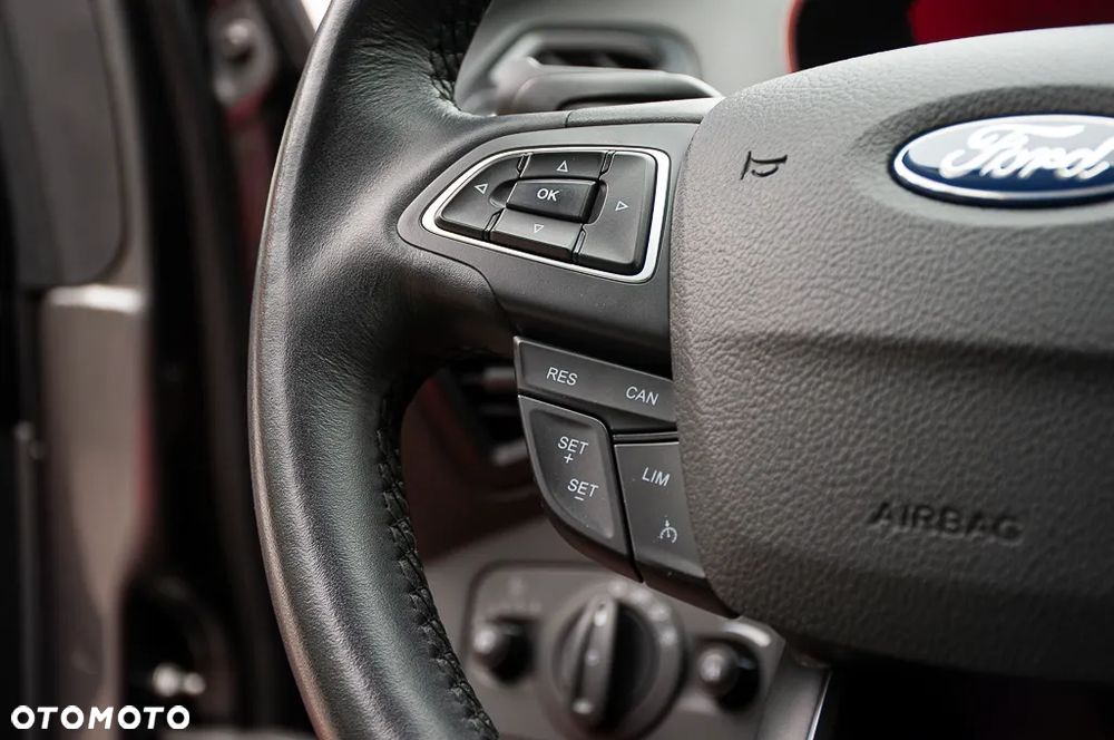 Ford Kuga 2.0 TDCi 4x4 SYNC - 39
